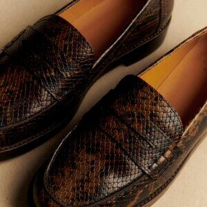 Sezane Andrea Loafers Khaki Python Print - Size 7 NWT